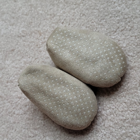 Baby slippers, 3-6 months, beige, moccasins - Picture 4 of 7